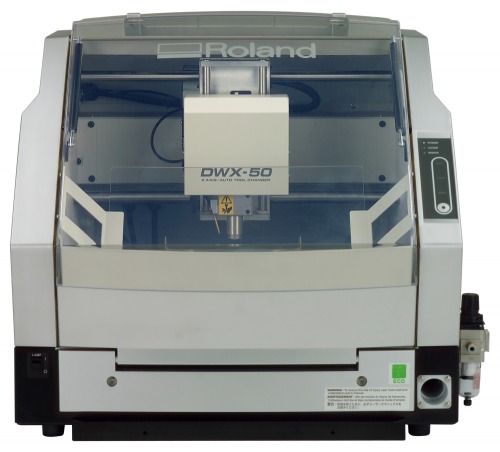 La fresatrice Roland DWX-50